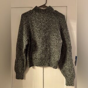 Universal Thread Green & White Knit Sweater